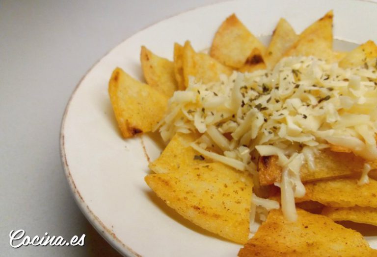 Cómo hacer Nachos Caseros al Horno (con Tortillas) - Cocina.es